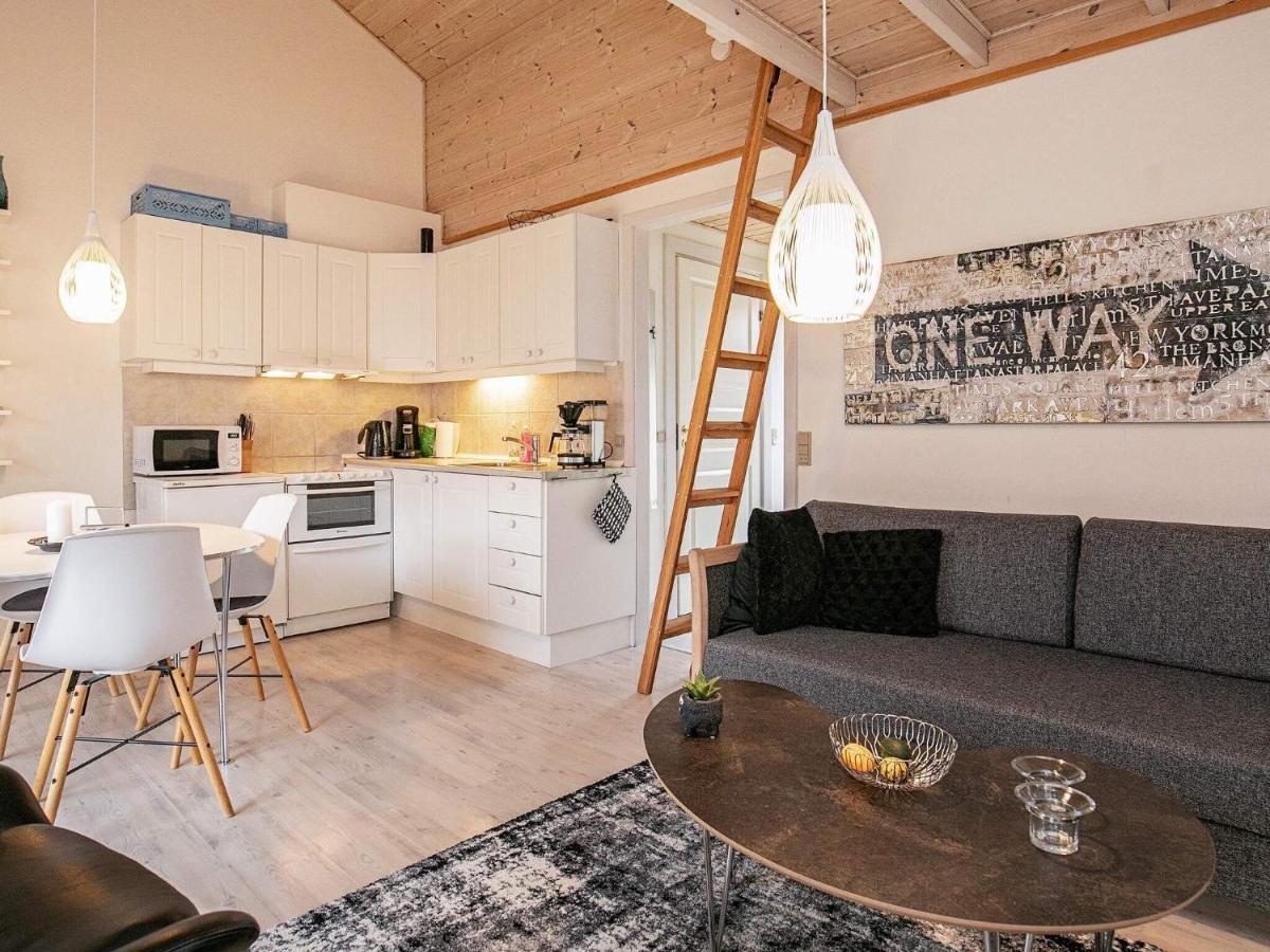 4 Person Holiday Home In R Sk Bing Эрёскёбинг Экстерьер фото