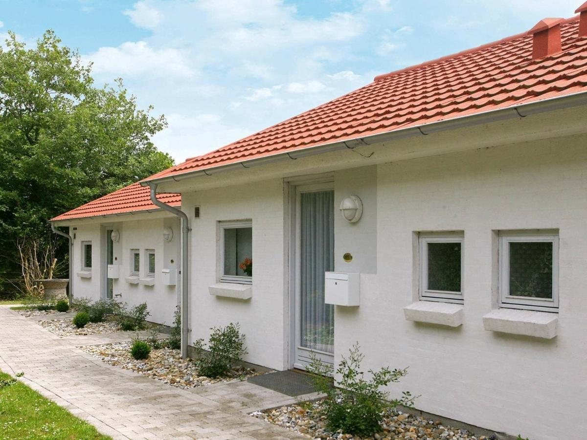 4 Person Holiday Home In R Sk Bing Эрёскёбинг Экстерьер фото
